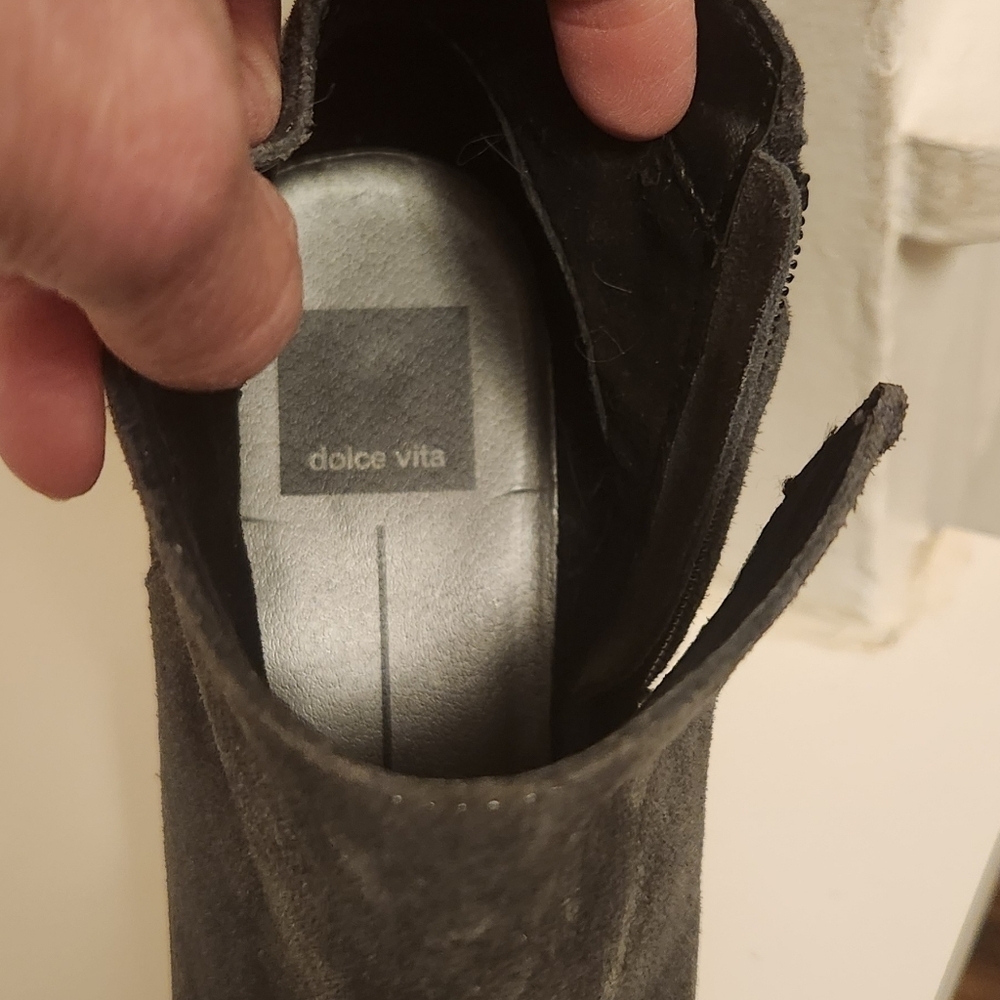 DOLCE VITA Gray Suede Booties Size 7.5 - Picture 4 of 7
